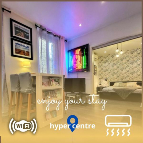 Cannes apartment - city center, AC / wifi